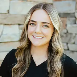 Chloe – Dental Assistant
